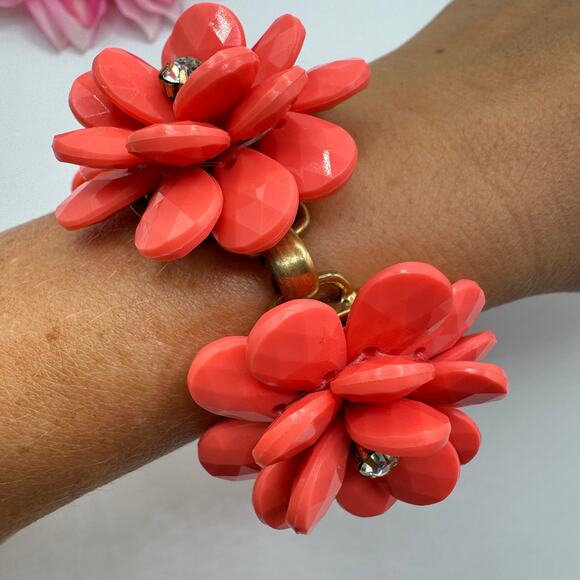 J. Crew Salmon Color Chunky Flower Bracelet Statement Signed Rhinestone Brass - Picture 5 of 13